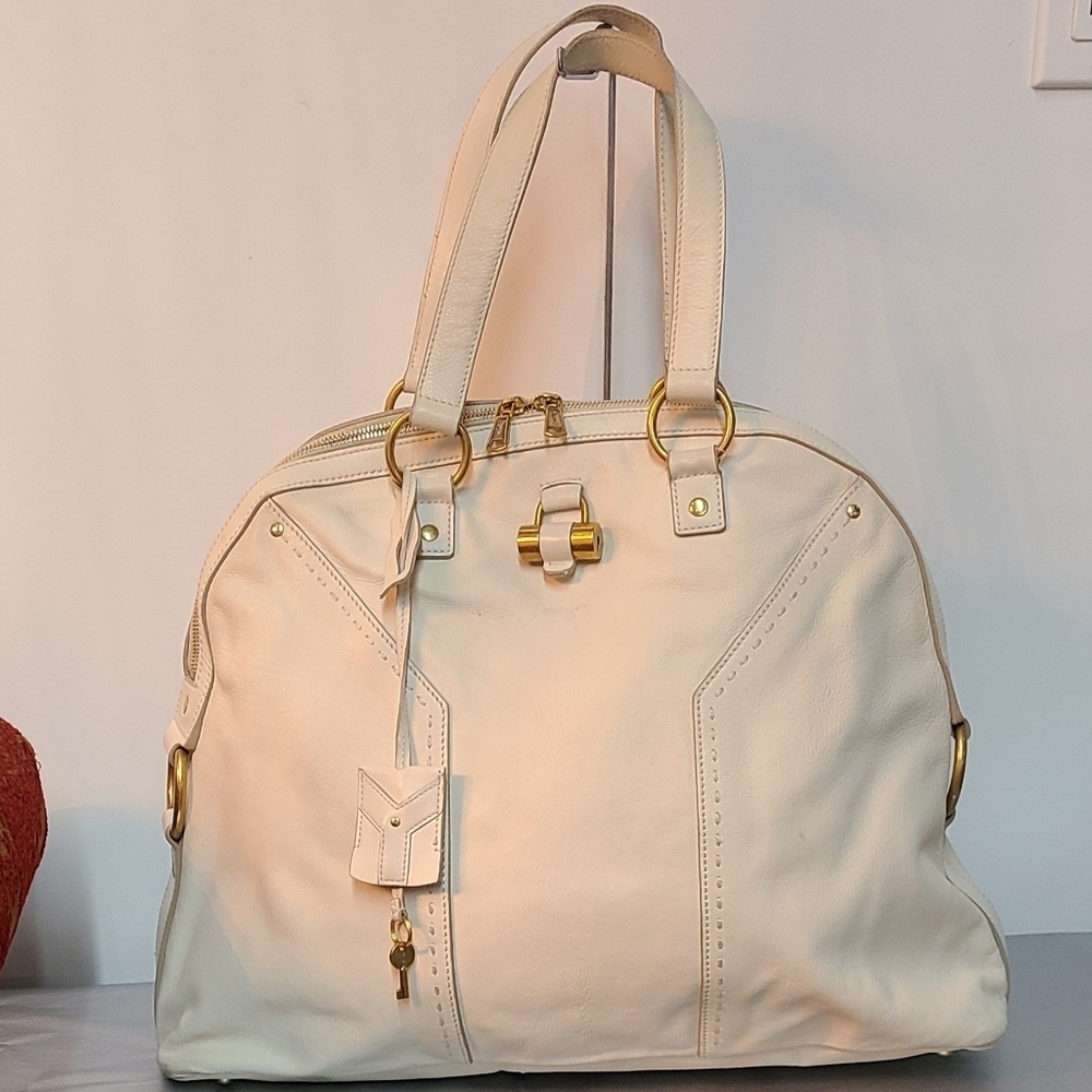 Yves Saint Laurent Muse Leather Handbag